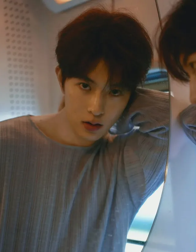 Qiu Dingjie | KNIGHTS OF DESIRE