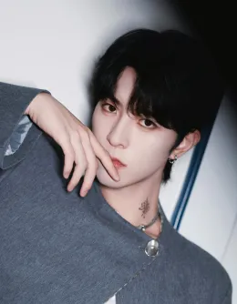 Qiu Dingjie | POSSESSIVE