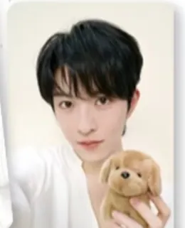 Qiu Dingjie: The Velvet Contract