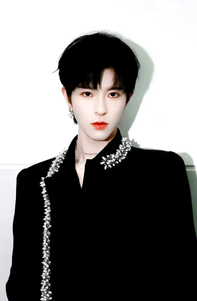 Qiu Dingjie: Property of the Beast