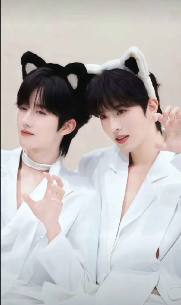 Qiu Dingjie: Mountain Honeymoon