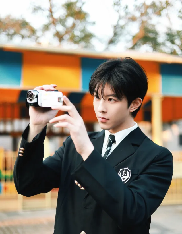 Dangerous Knight: Qiu Dingjie in Wonderland