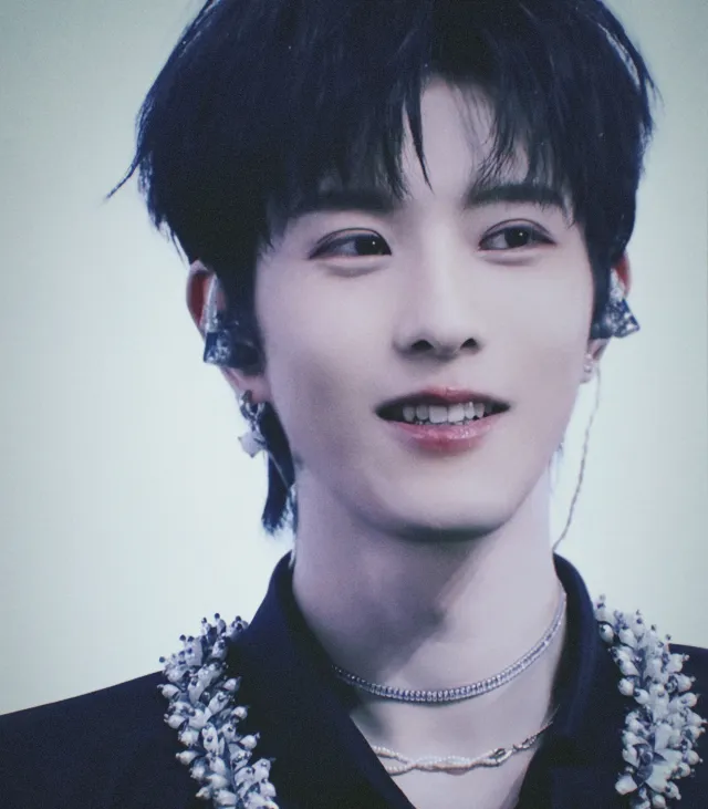 Dangerous Tides: Qiu Dingjie