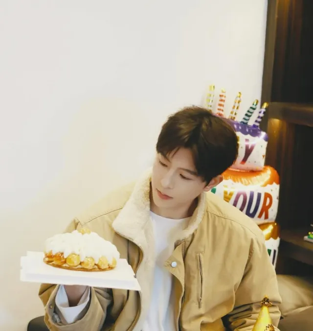 Dangerous Tides: Qiu Dingjie's Desert Claim