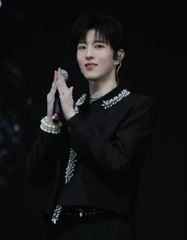 Dangerous Morning: Qiu Dingjie's Possession