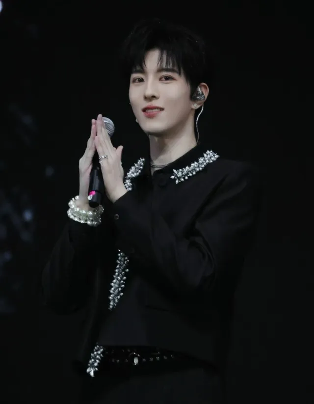 Dangerous Morning: Qiu Dingjie's Possession