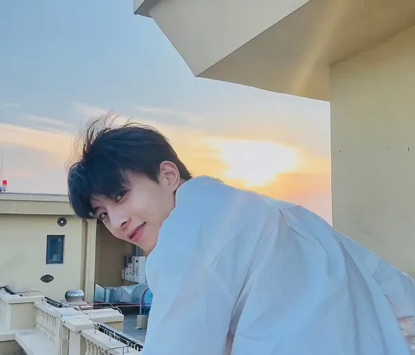 Kipuka: The Possessive Marshal of Proxima