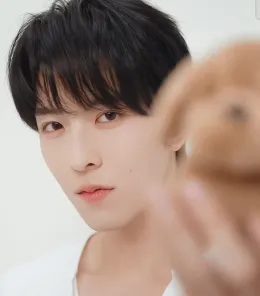 Qiu Dingjie: Holiday Tension