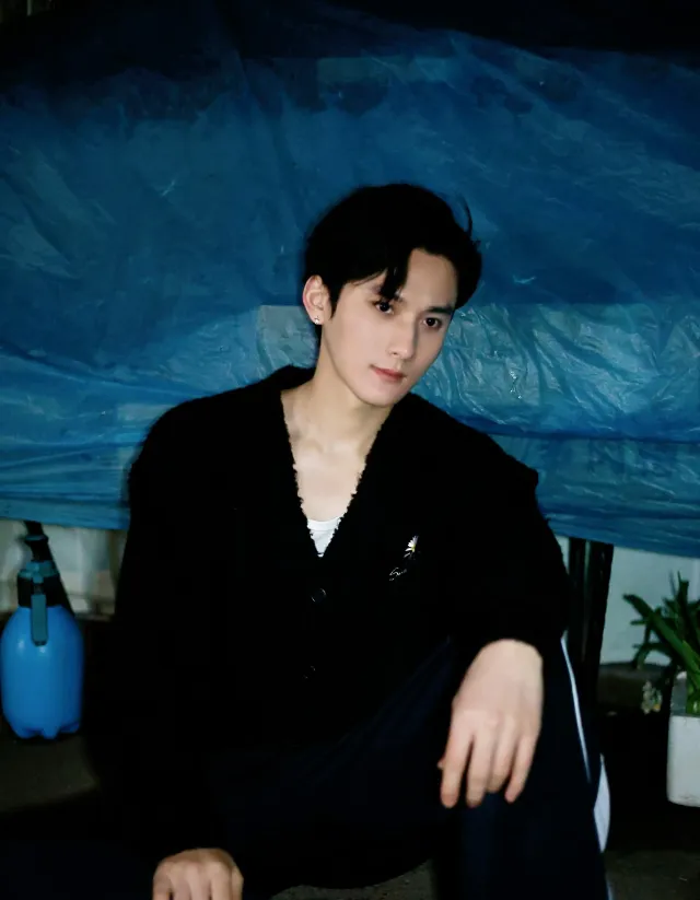 Ocean's Temptation: Jiang Heng's Fallen Grace