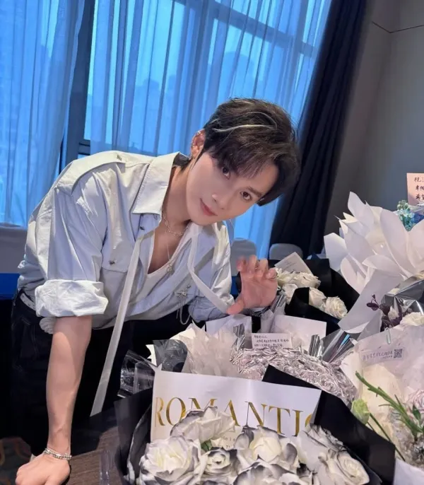 Jiang Heng: The Caged Beast