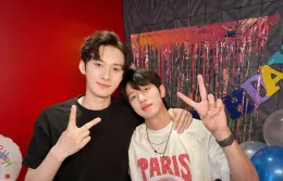 Christmas With Ocean: Under the Mistletoe