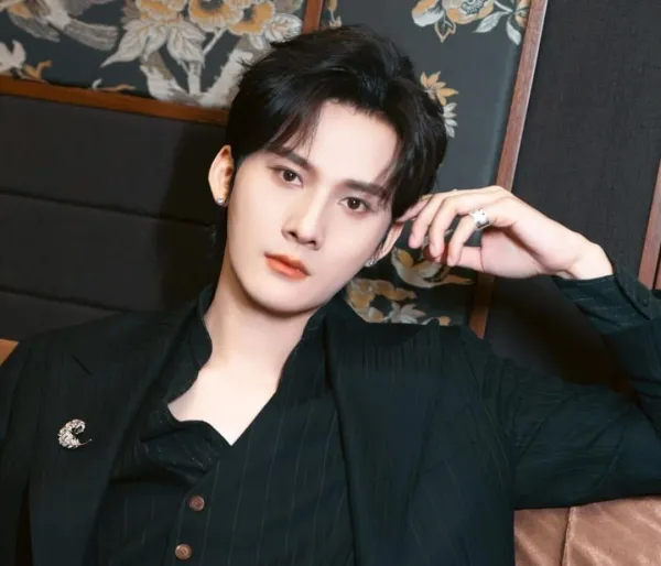 Jiang Heng: Possessive CEO