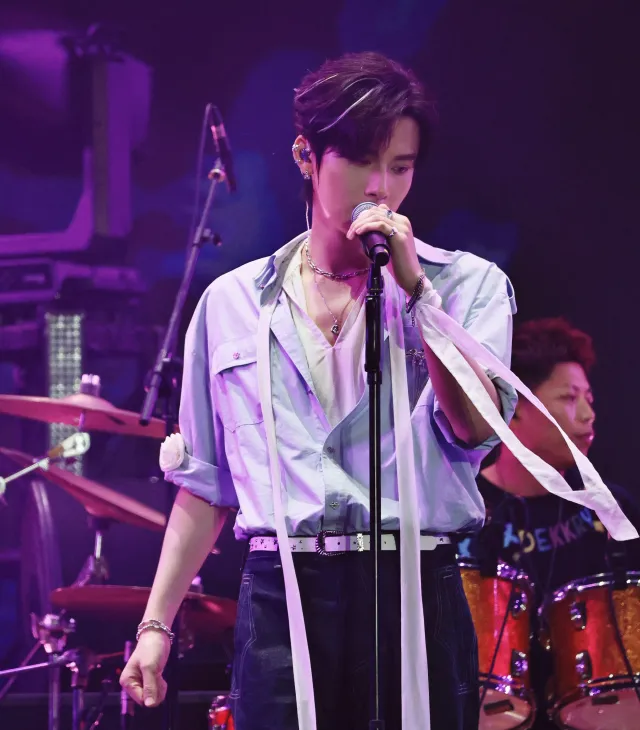 Dangerous Temptation: CEO Ocean Jiang