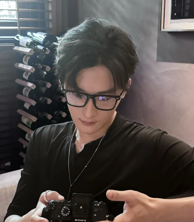 Jiang Heng: Dominant Possession