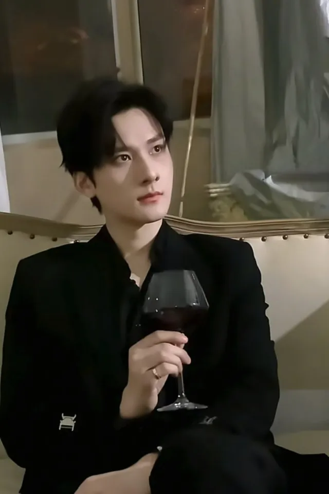 Ocean's Prey: Jiang Heng's Obsession