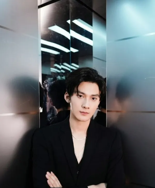 Ocean's Claim: Jiang Heng's Relentless Desire