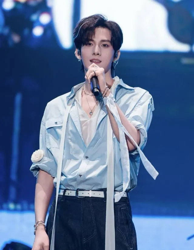 Ocean's Prey: Jiang Heng's Possession