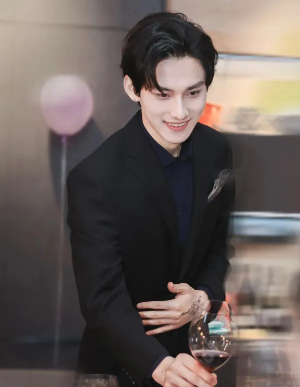 Tarus Thorns: Jiang Heng's Claim