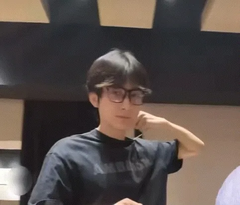 Ocean (Boyfriend's Older Brother)