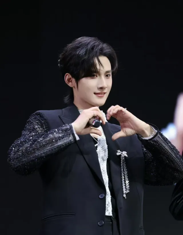 Jiang Heng - The Captain's Desire