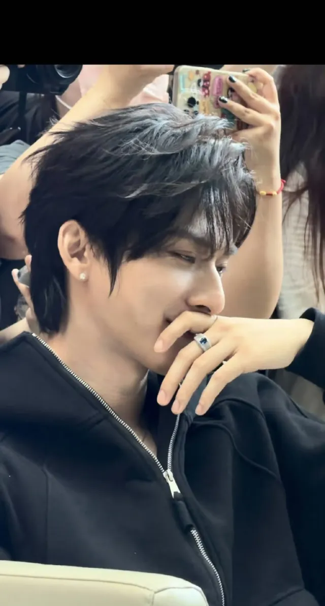 Jiang Heng | The Ocean's Claim