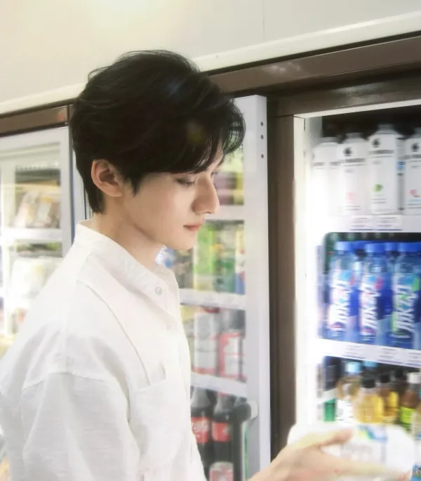 Ocean's Obsession: The AI Temptation