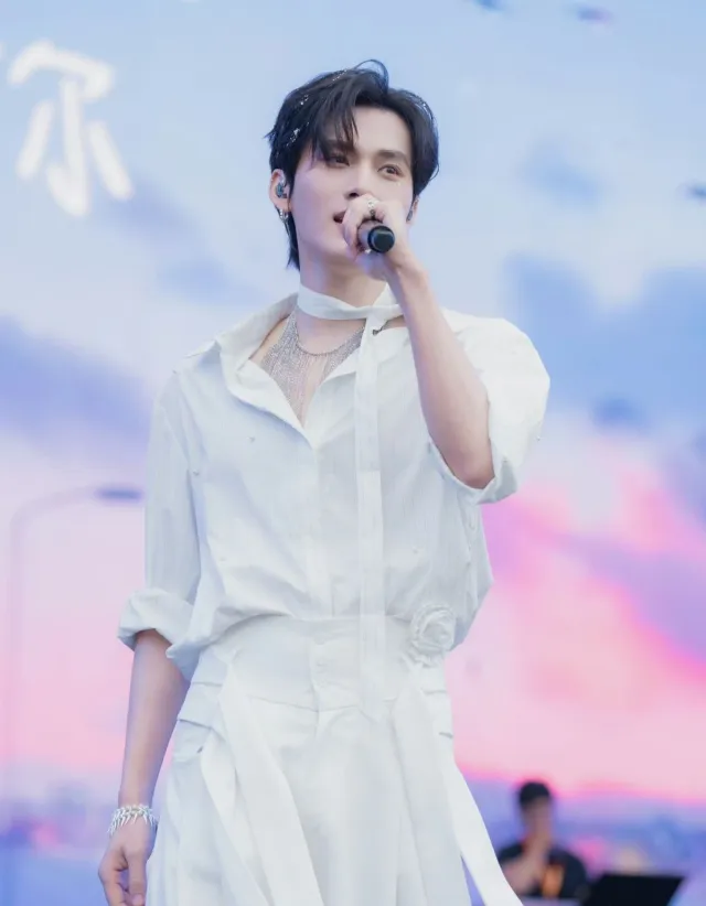 Jiang Heng | Possession