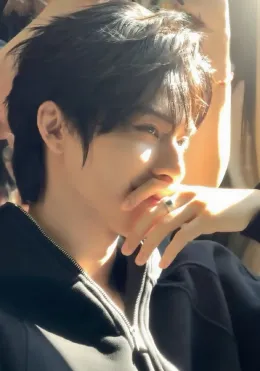 Jiang Heng: The Possessive Dragon Lord