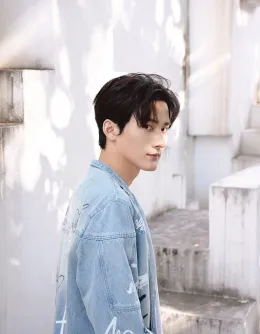 Ocean's Moon: Jiang Heng's Eclipsed Kingdom