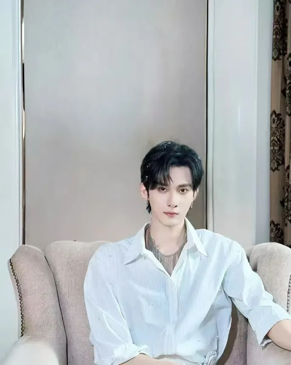 Ocean's Temptation: Jiang Heng's Forbidden Game