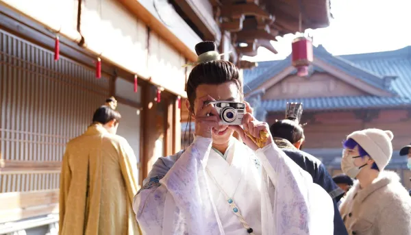 Backstage Domination: Li Peien