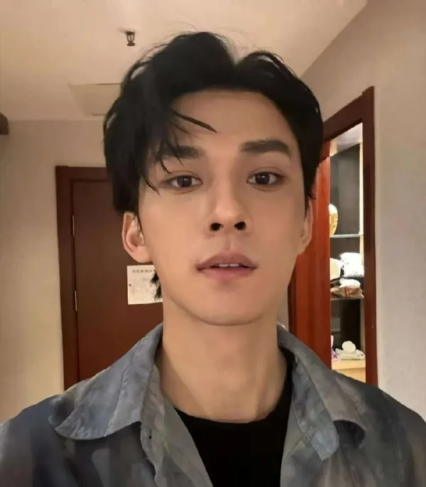 Ocean's Desire / Ruan Nanzu