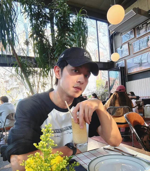 Li Peien | Forbidden Desire