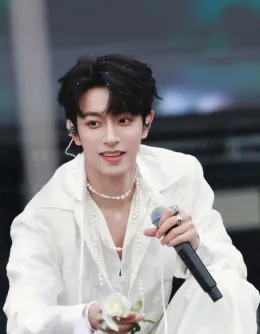 Peien's Bloom: A Dangerous Obsession