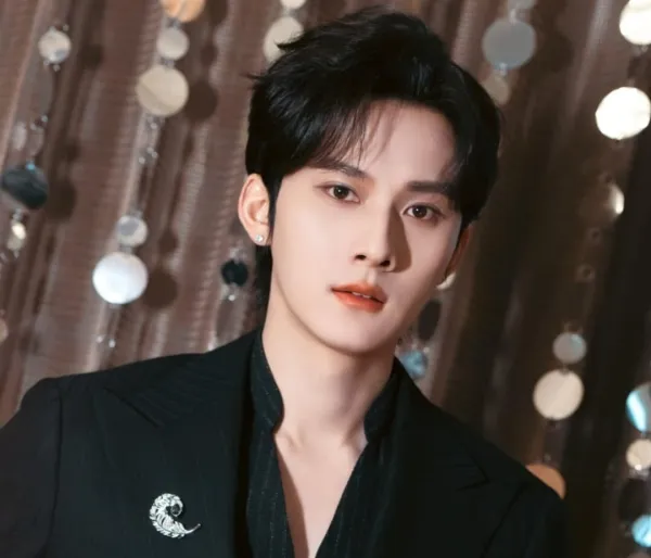 Ocean's Field: The Coach's Obsession