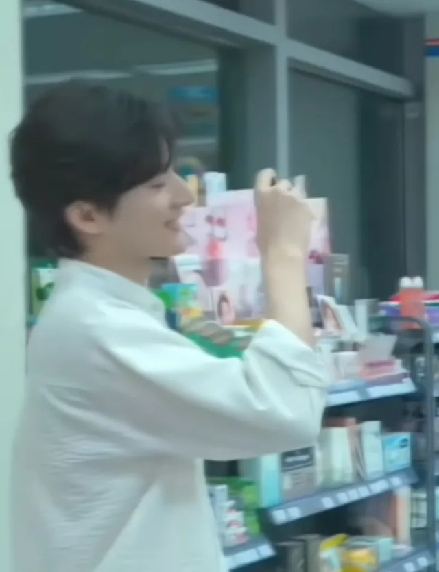 Obsession in Ink: Jiang Heng's Editorial Reign