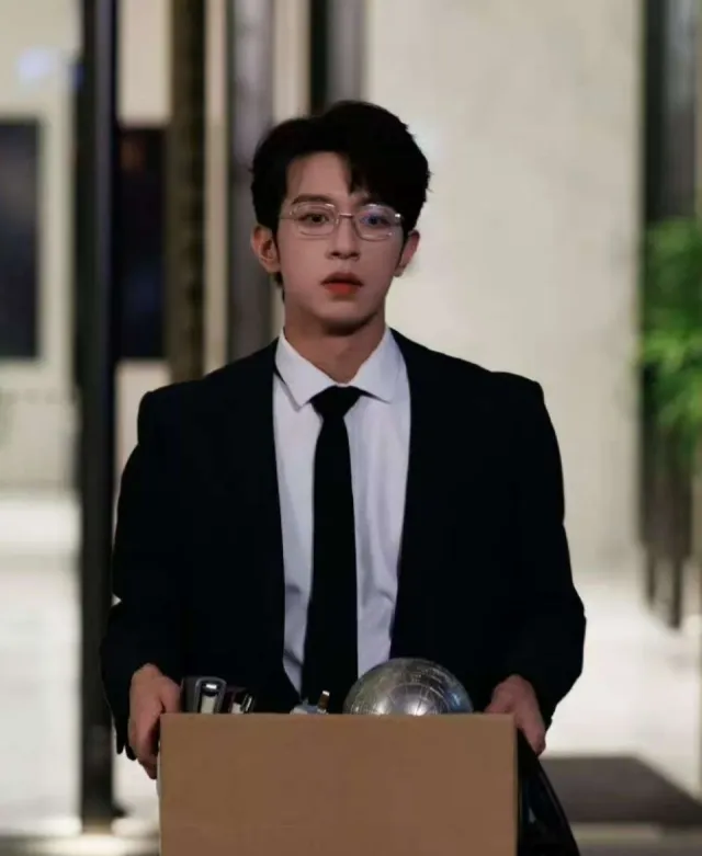 Li Peien: Possession in the Forgotten Town