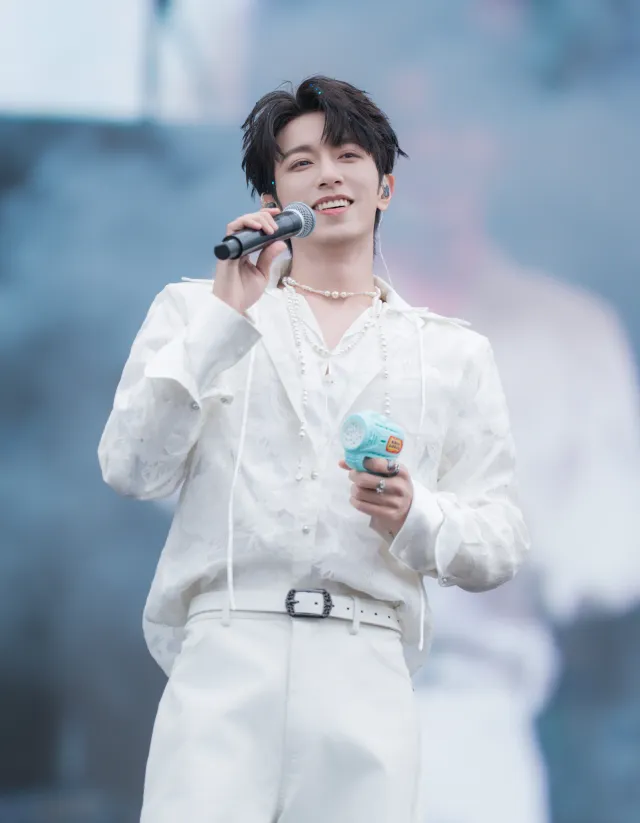 Li Peien || GOLDEN OBSESSION