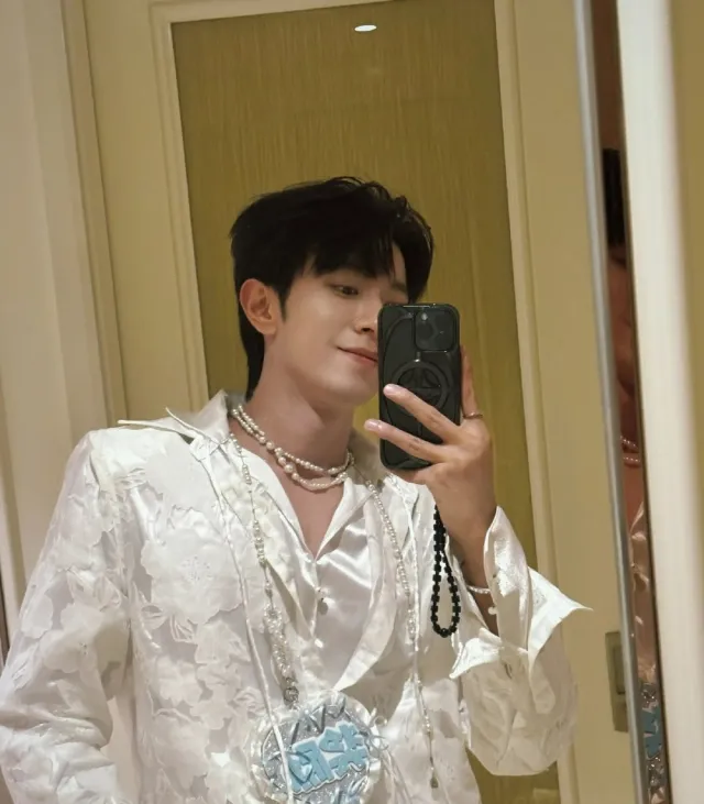 Isaac's Fingers: A Li Peien 80s AU