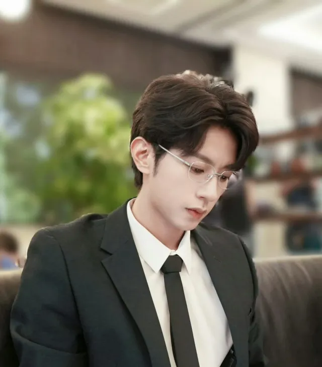 Li Peien: The Porsche Provocation