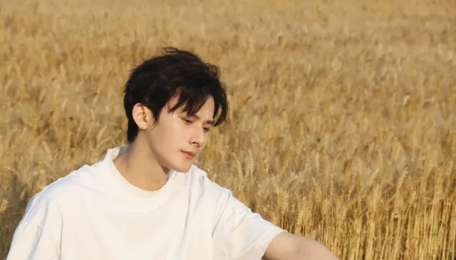 Ocean's Claim: Jiang Heng's Locker Room Domination