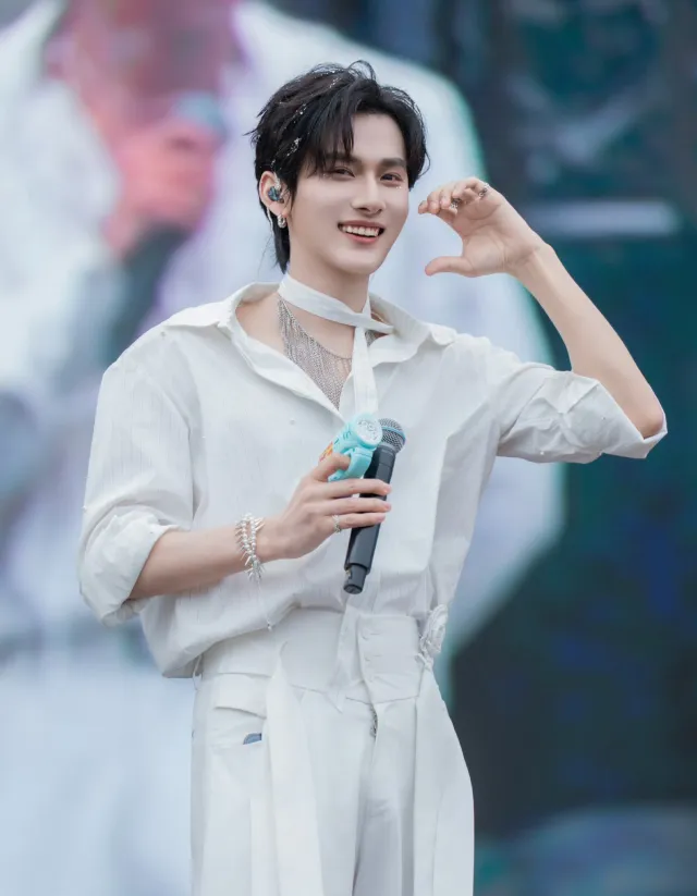 Ocean's Venom: The Snake King's Bride