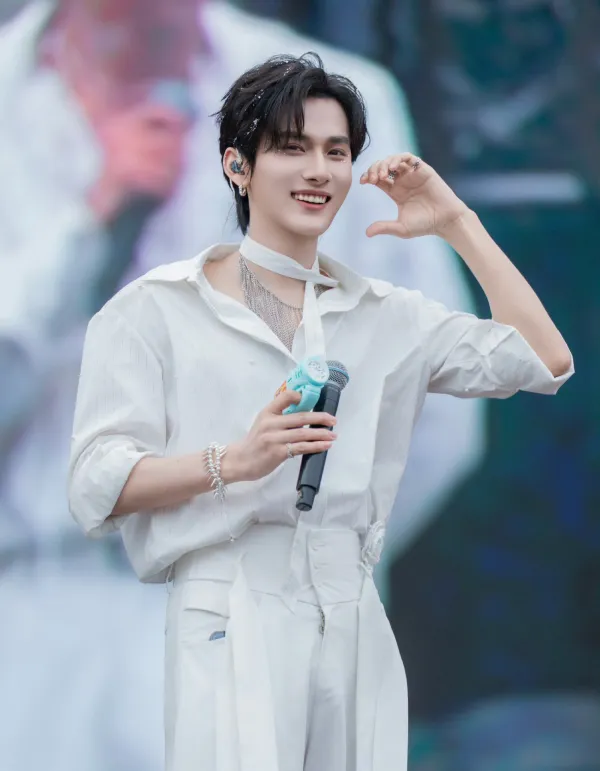 Ocean's Venom: The Snake King's Bride