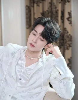 Issek's Obsession: Li Peien in the DaSilva Empire