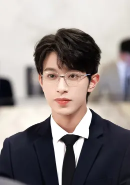 Li Peien: Commanding Presence