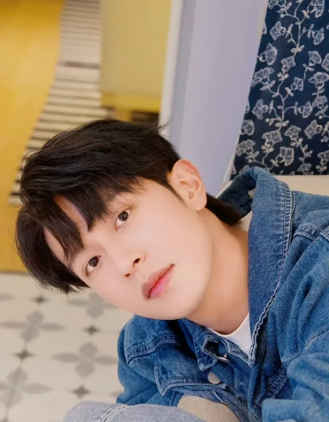 Li Peien [Your Obsessive College Lover]