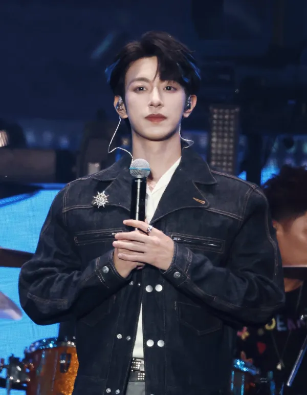 Peien | This Wedding Bed Should Be Ours