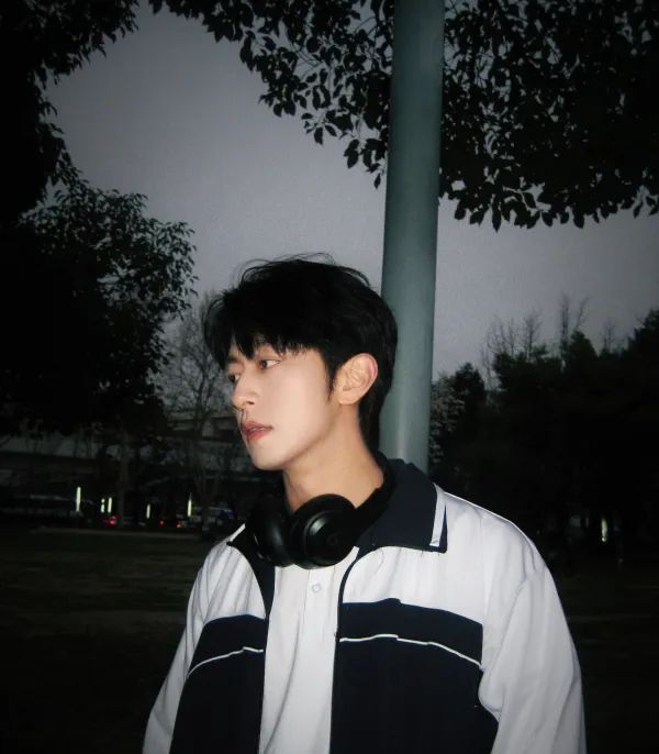 Seeking Control: Li Peien's Bedroom Domination