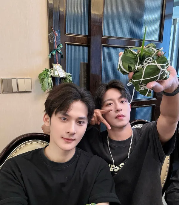 Li Peien // Forbidden Touch