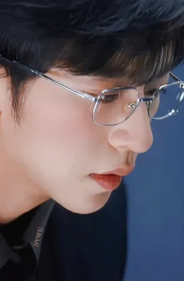 Li Peien: Throne of Desire